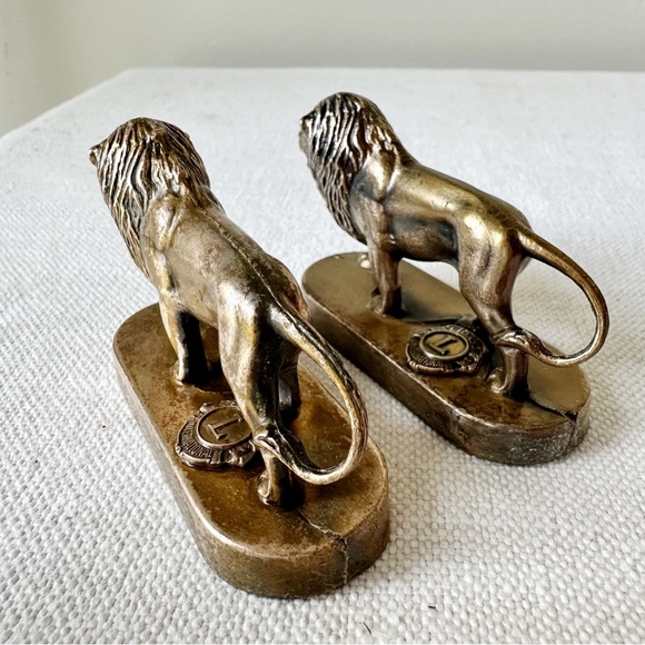 Set of 2 Lions International Brass/Bronze Mini Statues – Roar in Style! - Picture 4 of 4